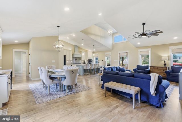 9001 PEABODY ST, Manassas, VA 20110