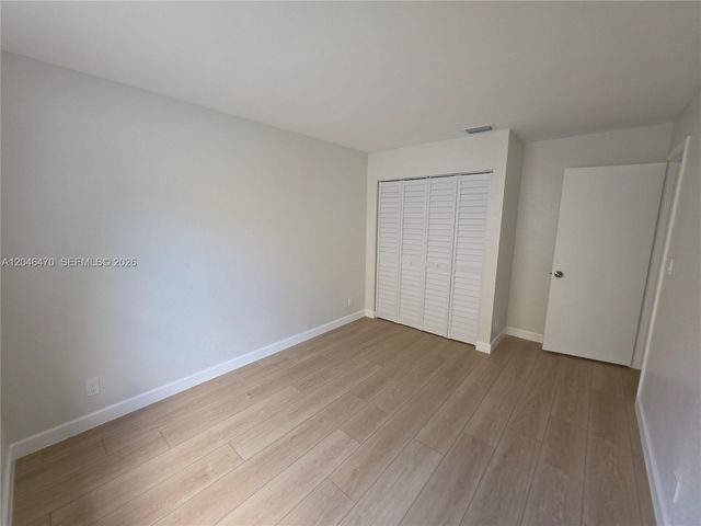 9300 Dunhill Dr, Miramar, FL 33025