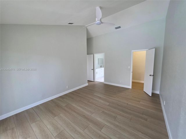 9300 Dunhill Dr, Miramar, FL 33025