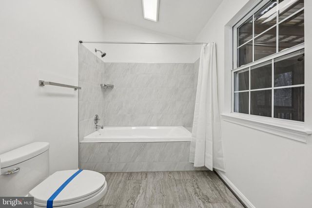 13 HOWARD CIR, Fredericksburg, VA 22405