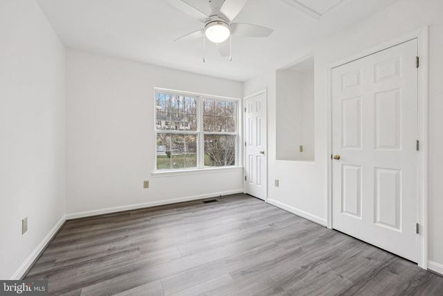 13 HOWARD CIR, Fredericksburg, VA 22405