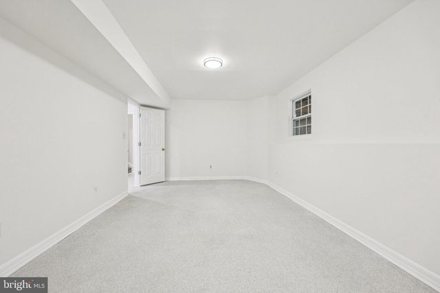 13 HOWARD CIR, Fredericksburg, VA 22405