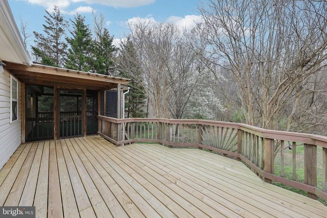 13 HOWARD CIR, Fredericksburg, VA 22405