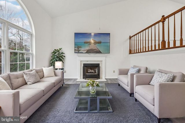 13 HOWARD CIR, Fredericksburg, VA 22405