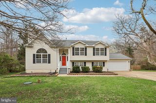 13 HOWARD CIR, Fredericksburg, VA 22405