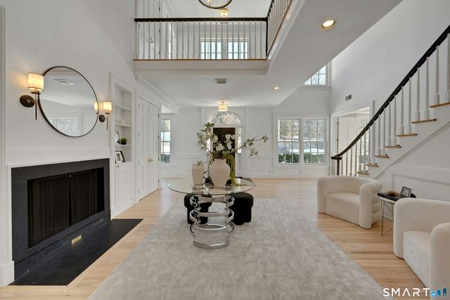 108 Husted Lane, Greenwich, CT 06830