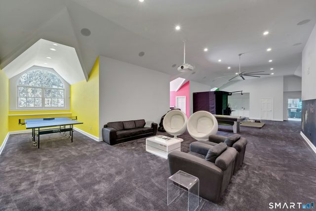 108 Husted Lane, Greenwich, CT 06830