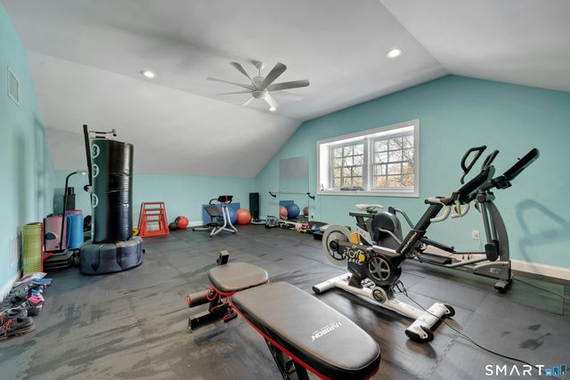 108 Husted Lane, Greenwich, CT 06830