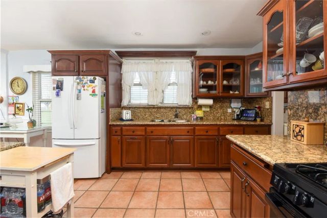 801 Maryess Drive, San Bernardino, CA 92410