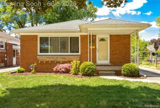 8422 Niver Avenue, Allen Park, MI 48101