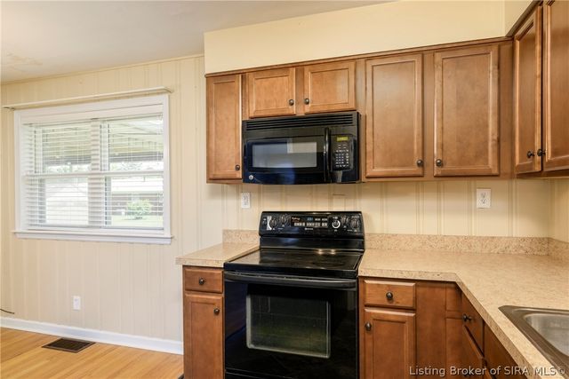 2316 Coyle Drive, New Albany, IN 47150