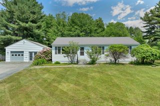 4 Anagance Lane, Wolfeboro, NH 03894