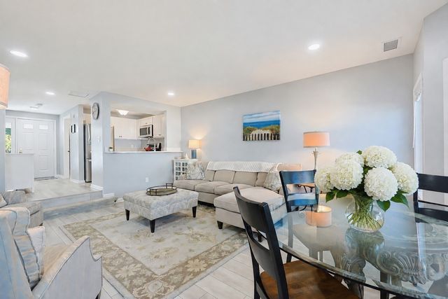 6 Westcliff Dr. Golfview, Plymouth, MA 02360