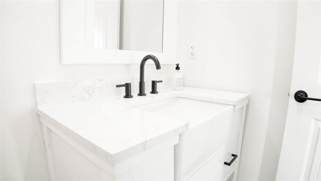 1028 Sunset Circle W, Crystal Beach, TX 77650