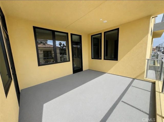 414 Main St Unit 210, Huntington Beach, CA 92648