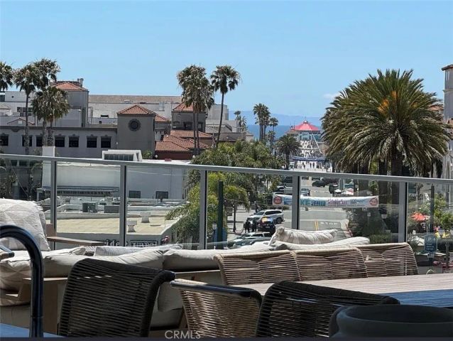 414 Main St Unit 210, Huntington Beach, CA 92648