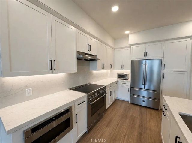 414 Main St Unit 210, Huntington Beach, CA 92648