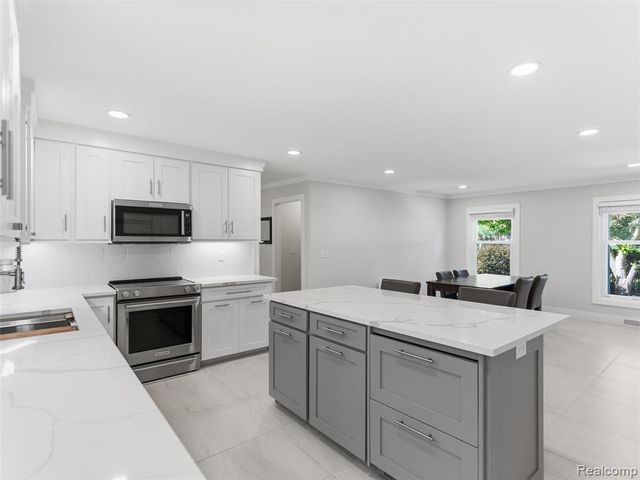 5409 Stony Hill Court, Grand Blanc, MI 48439