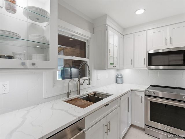 5409 Stony Hill Court, Grand Blanc, MI 48439