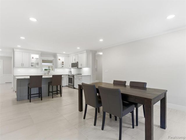 5409 Stony Hill Court, Grand Blanc, MI 48439
