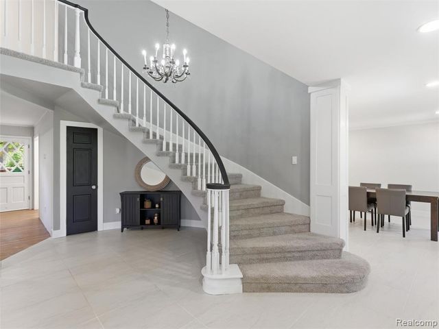 5409 Stony Hill Court, Grand Blanc, MI 48439