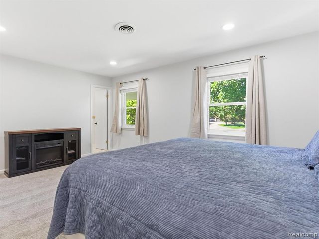 5409 Stony Hill Court, Grand Blanc, MI 48439