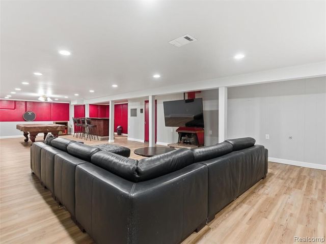 5409 Stony Hill Court, Grand Blanc, MI 48439