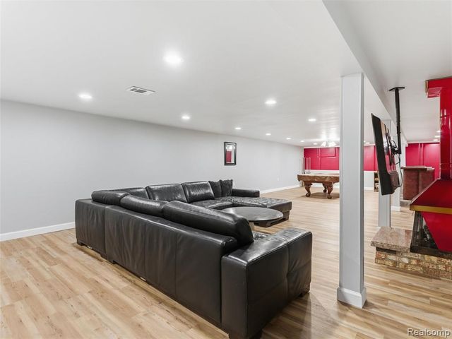 5409 Stony Hill Court, Grand Blanc, MI 48439