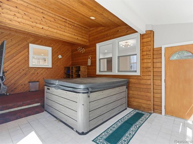 5409 Stony Hill Court, Grand Blanc, MI 48439