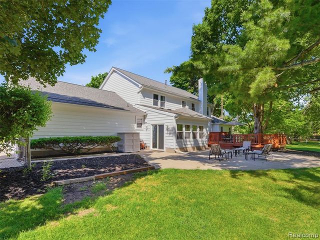 5409 Stony Hill Court, Grand Blanc, MI 48439