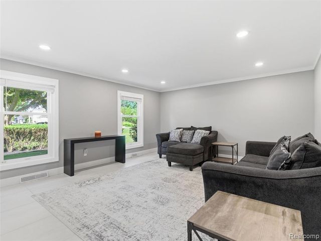 5409 Stony Hill Court, Grand Blanc, MI 48439