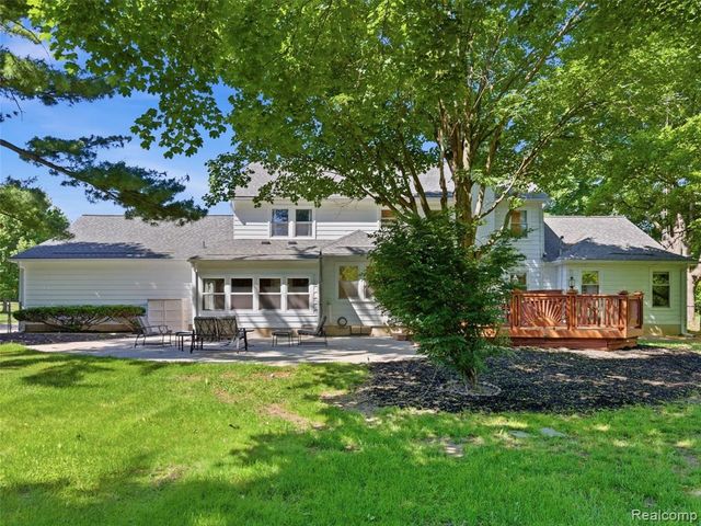 5409 Stony Hill Court, Grand Blanc, MI 48439