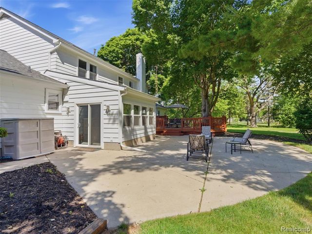 5409 Stony Hill Court, Grand Blanc, MI 48439