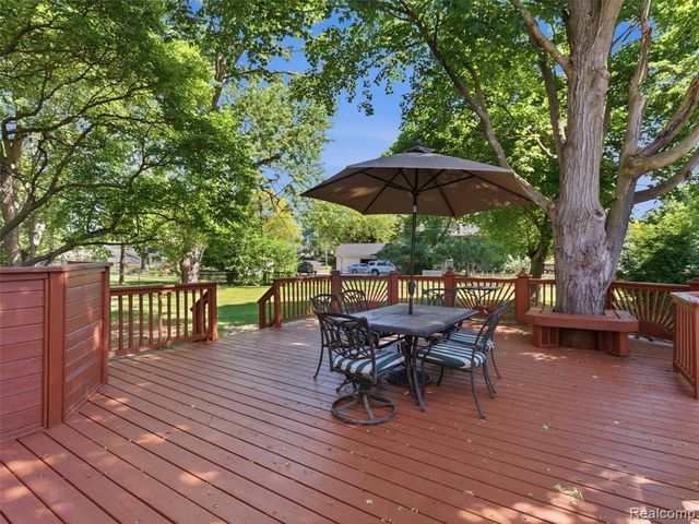 5409 Stony Hill Court, Grand Blanc, MI 48439