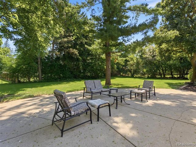 5409 Stony Hill Court, Grand Blanc, MI 48439