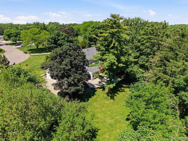 5409 Stony Hill Court, Grand Blanc, MI 48439