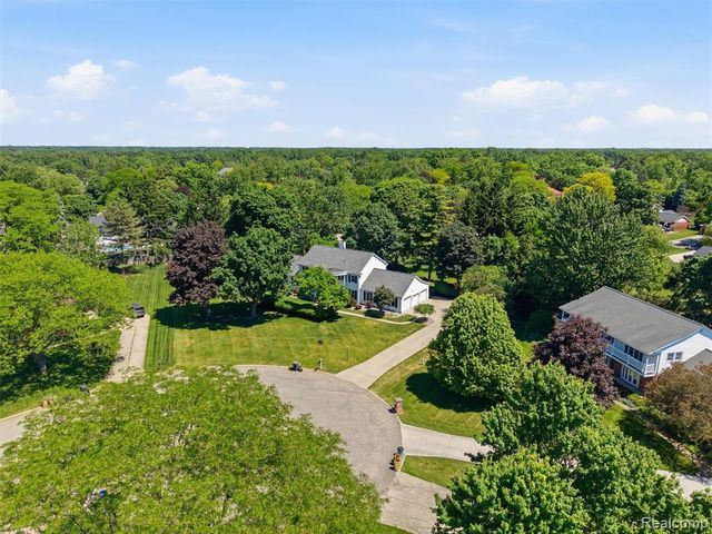 5409 Stony Hill Court, Grand Blanc, MI 48439