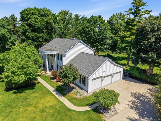 5409 Stony Hill Court, Grand Blanc, MI 48439