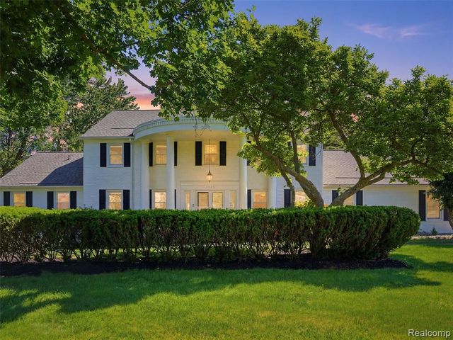 5409 Stony Hill Court, Grand Blanc, MI 48439
