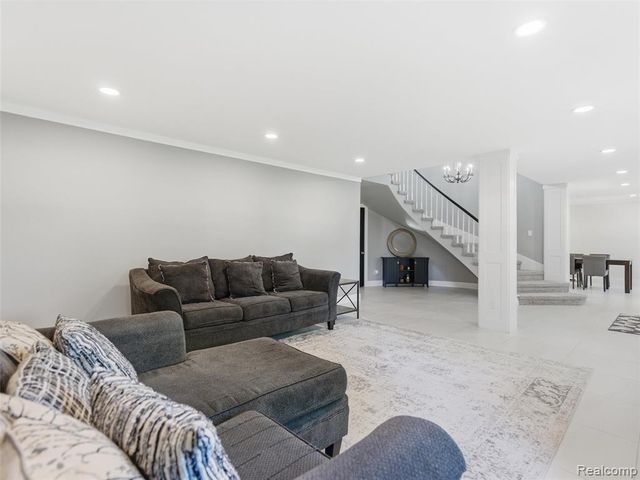5409 Stony Hill Court, Grand Blanc, MI 48439