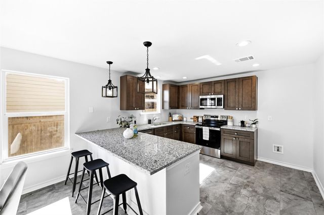 167 Rummel DR, Kyle, TX 78640