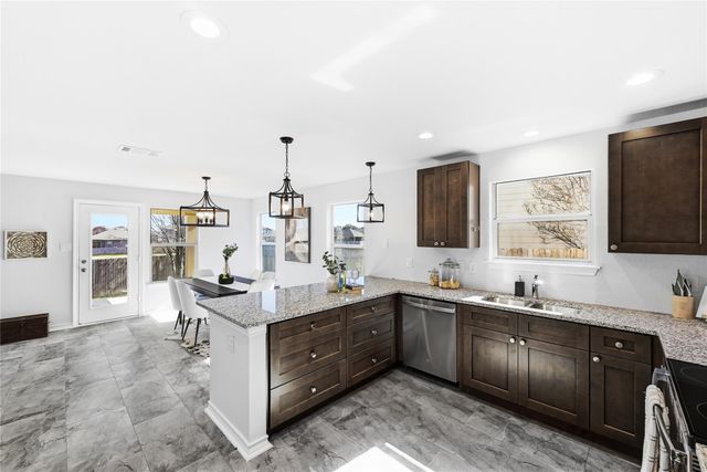 167 Rummel DR, Kyle, TX 78640