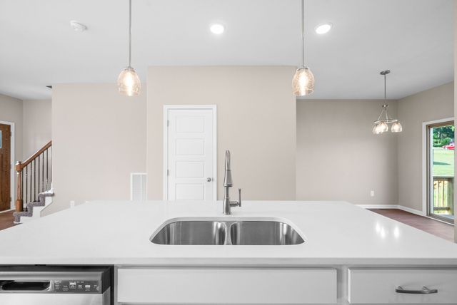 104 Colson Rd, Dover, TN 37058