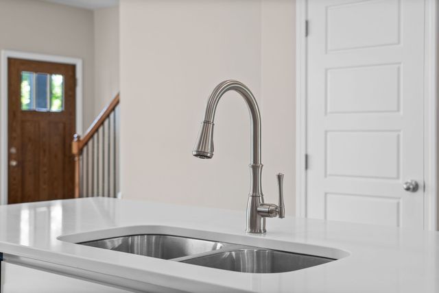 104 Colson Rd, Dover, TN 37058