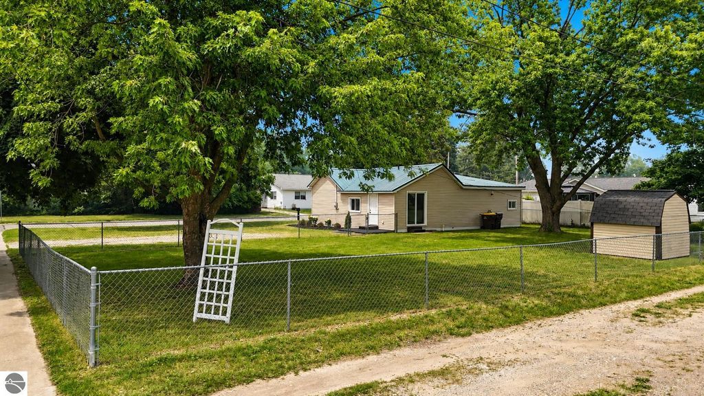 Image 21 of property listing at 1117 Ward Street, Mt Pleasant, MI 48858
