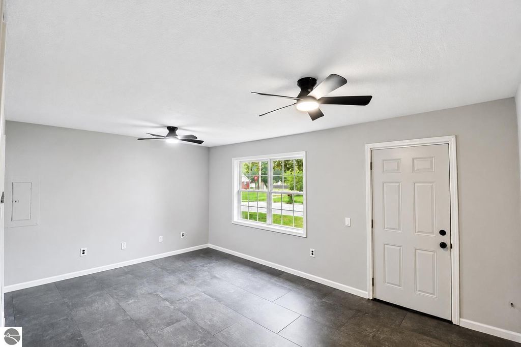 Image 6 of property listing at 1117 Ward Street, Mt Pleasant, MI 48858