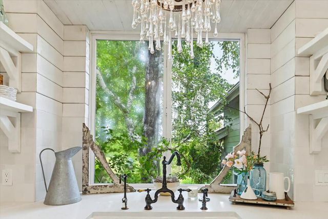 21211 McCourtney Rd, Grass Valley, CA 95949