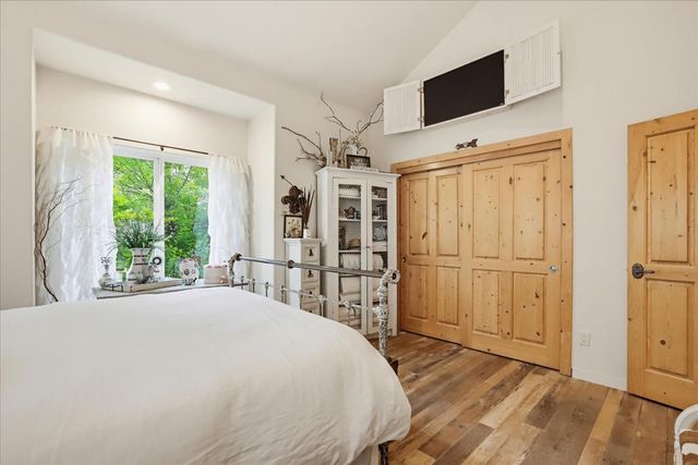 21211 McCourtney Rd, Grass Valley, CA 95949