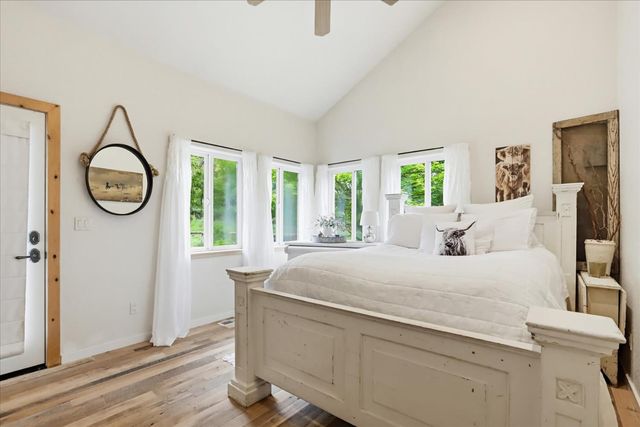 21211 McCourtney Rd, Grass Valley, CA 95949