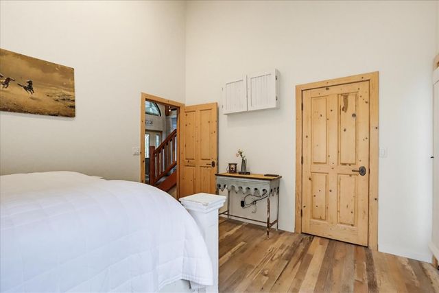 21211 McCourtney Rd, Grass Valley, CA 95949